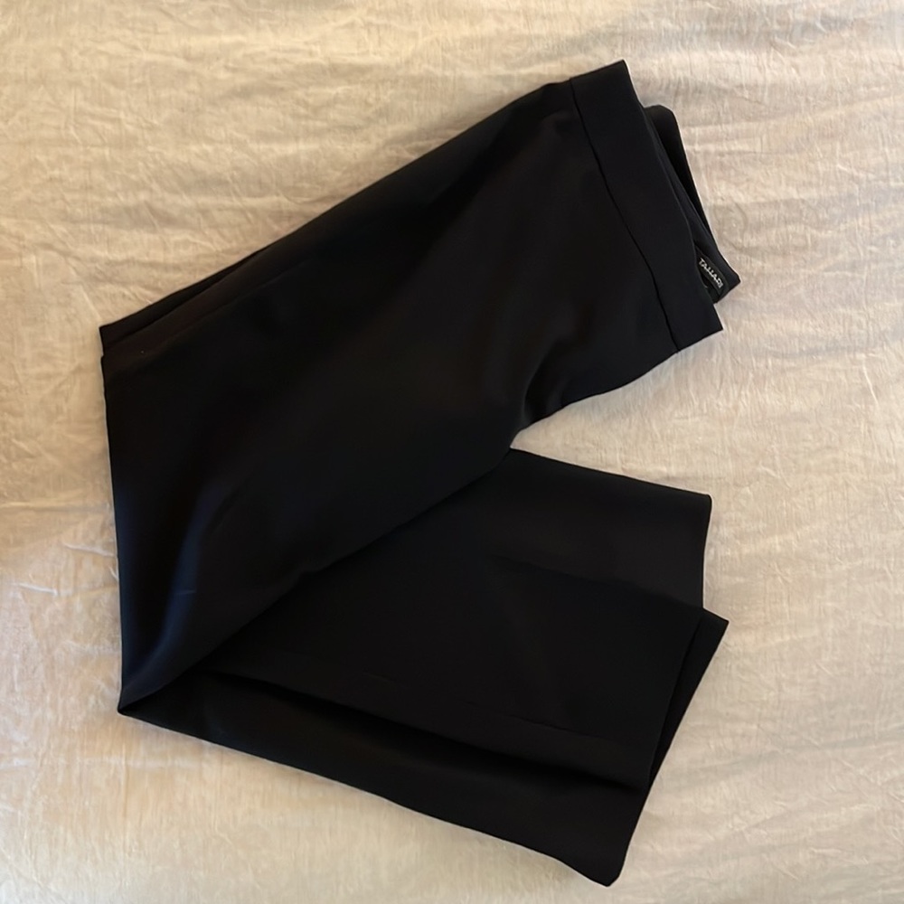 Tahari size 6 black dress pants